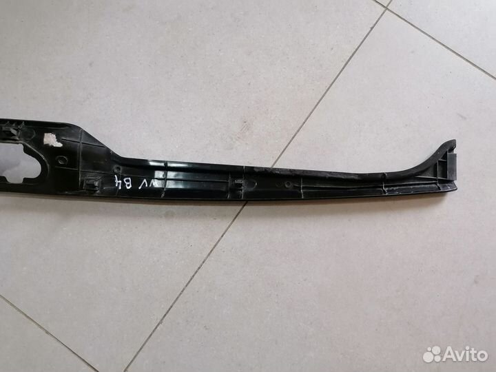 Накладка замка багажника VW Passat B4 универсал