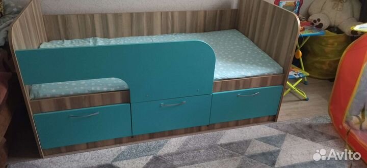Детская кровать с матрасом
