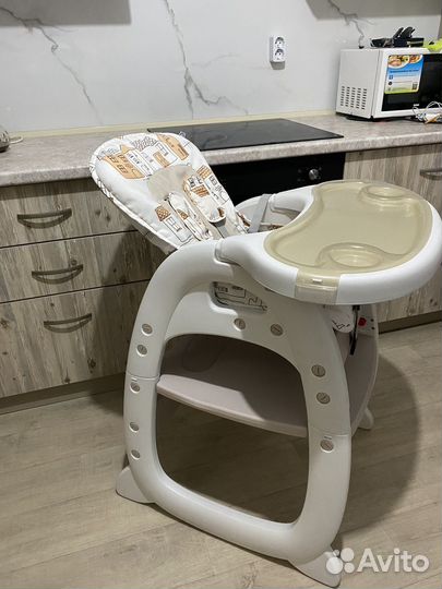 Детский стульчик для кормления
