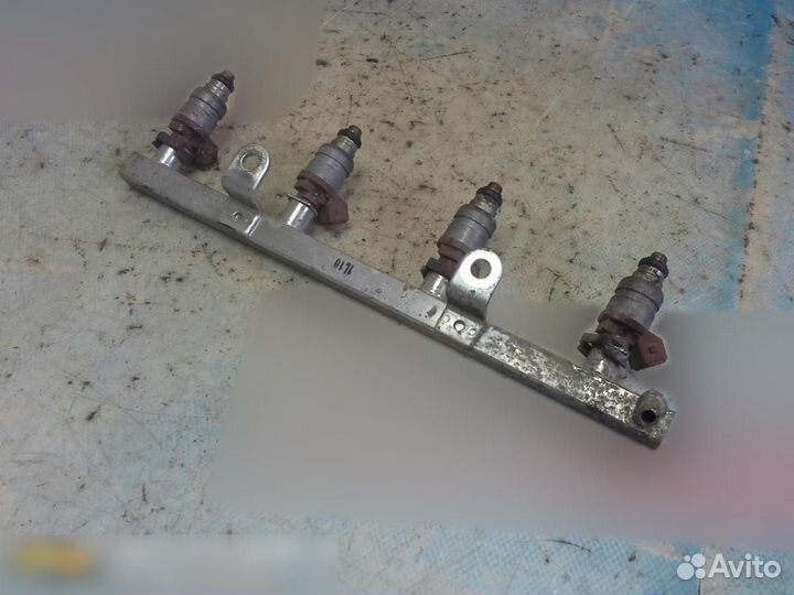 Рейка топливная (рампа) Chevrolet Lacetti 2003