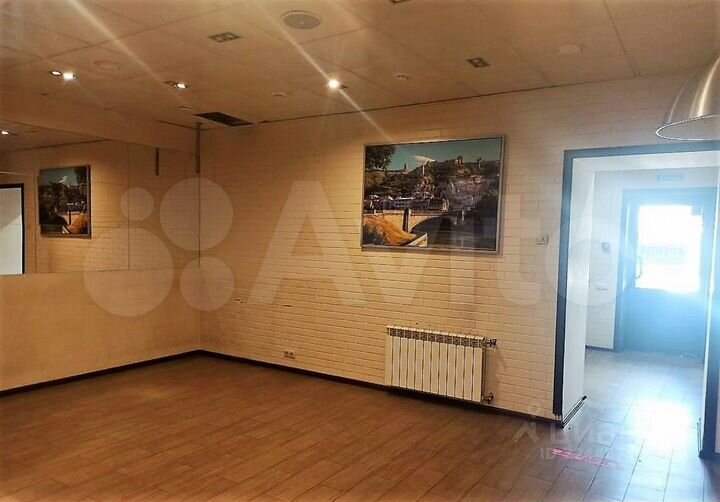 Помещение рядом с метро