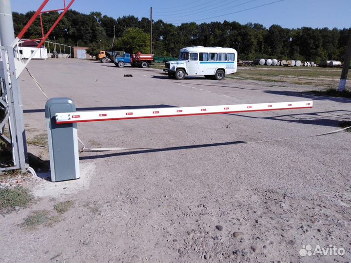 Шлагбаум Алютех