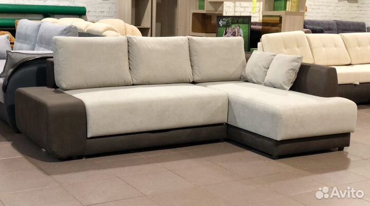 Диван с оттоманкой