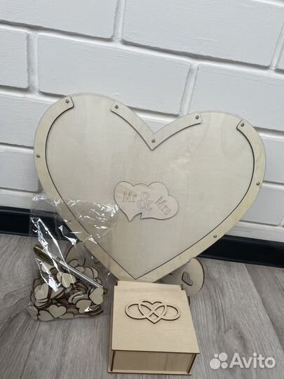 Книга пожеланий на свадьбу в форме сердец