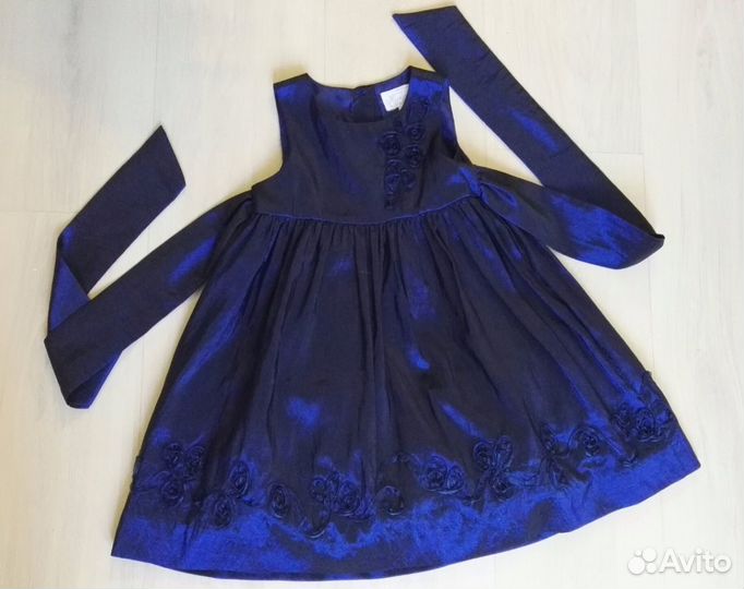 Шикарное платье.Тафта