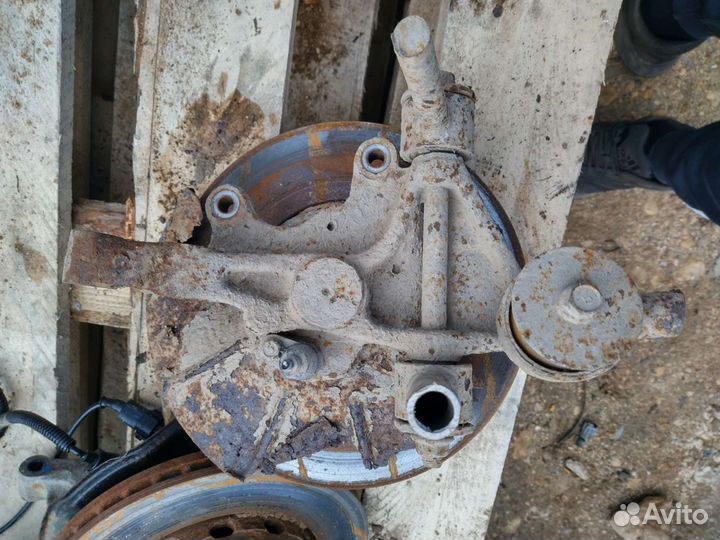 Задняя ступица в сборе левая/правая kia spectra