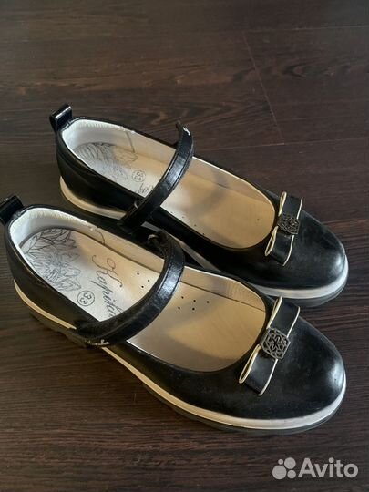 Туфли для девочки р 33
