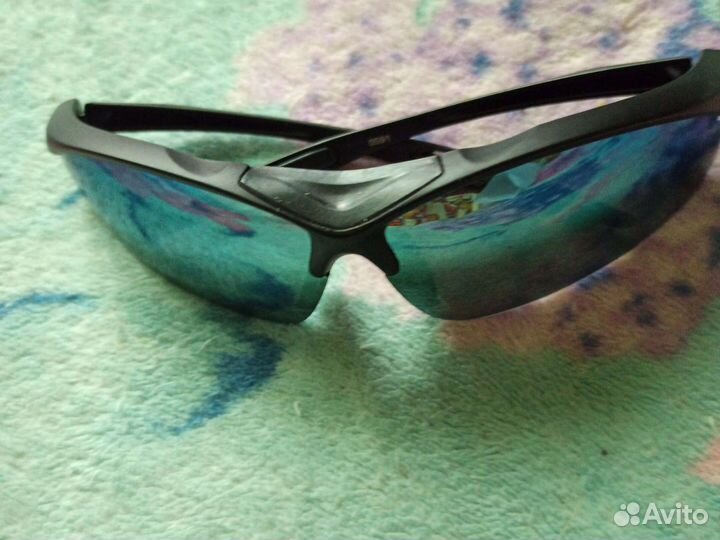 Солнцезащитные очки