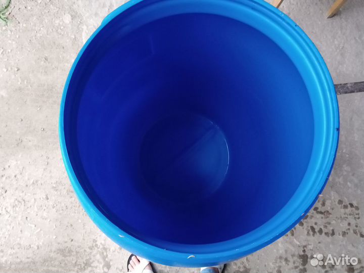 Бочка пластиковая пищевая 227 литров с крышкой и30