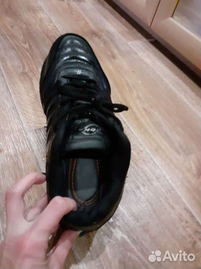 Кроссовки Bona