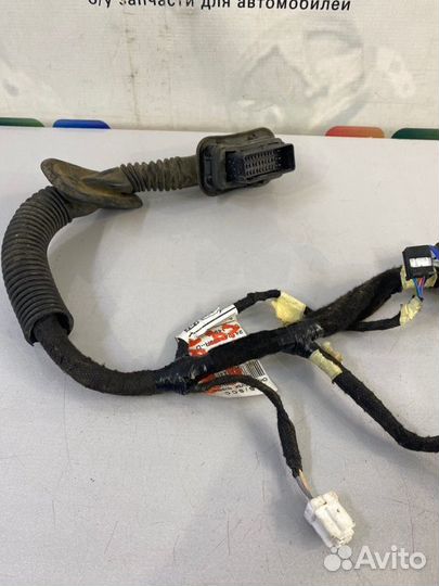 Проводка двери передняя левая Renault Arkana LJC