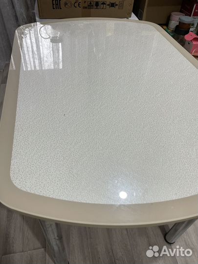 Кухонный стол