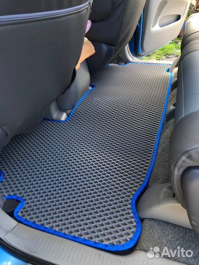 Автомобильные коврики для Toyota Ipsum 10-15