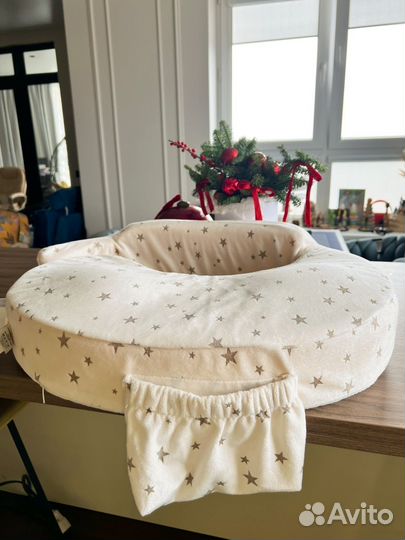 Подушка для кормления эргономическая stars