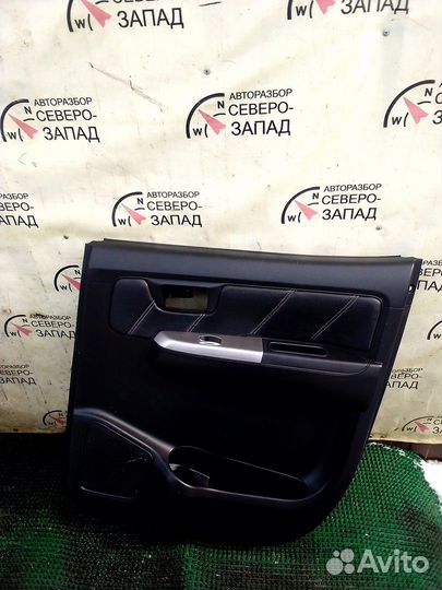 Toyota Hilux Обшивка двери задняя правая