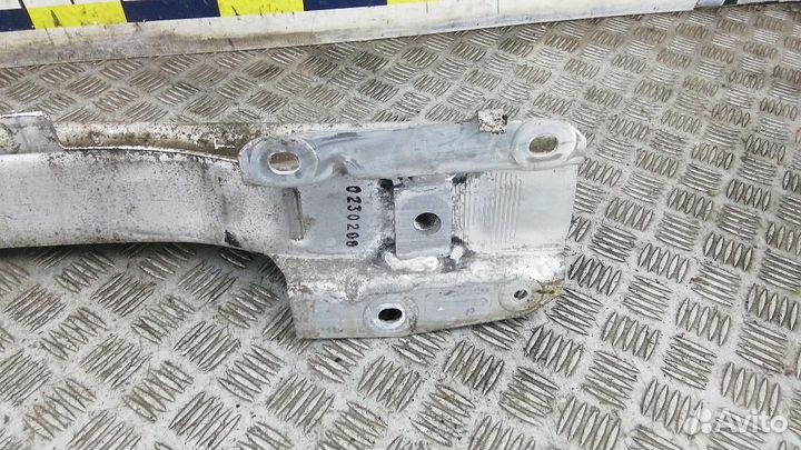 Усилитель переднего бампера Renault Laguna