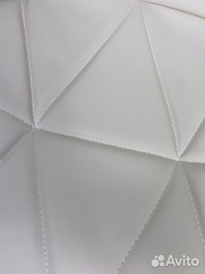 Стул ракушка белый барный