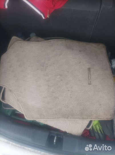 Ковры в салон автомобиля тойота Рактис