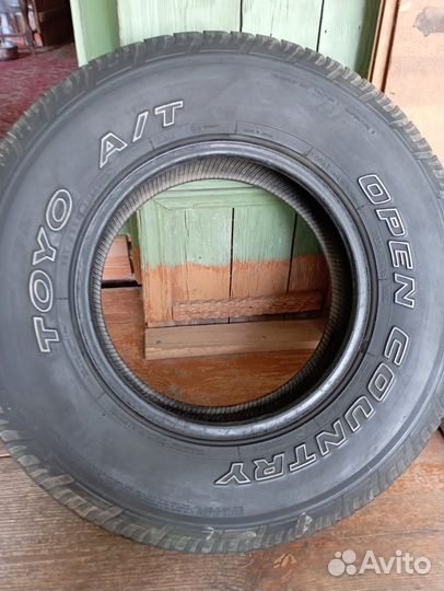 Toyo Open Country A/T Plus 235/75 R15 105S