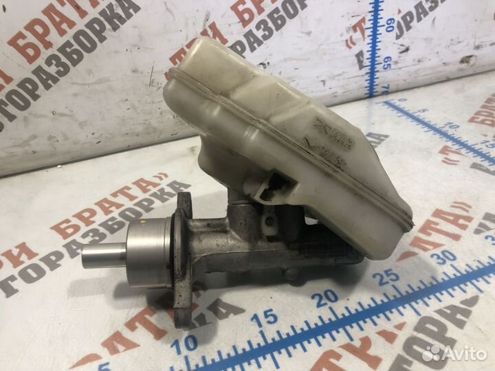 Опель Расширительный бачок тормозной жидкости