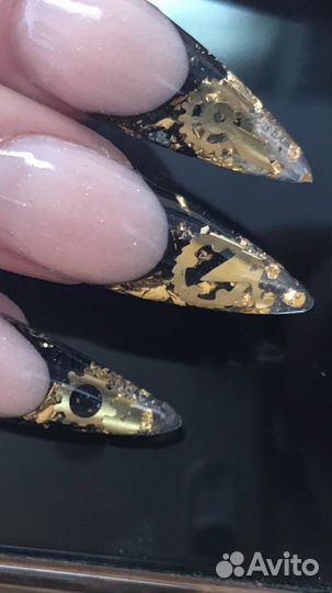 Наращивание ногтей акрилом