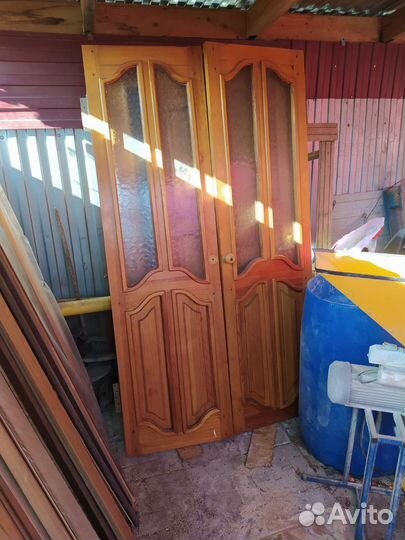 Двери из натурального дерева