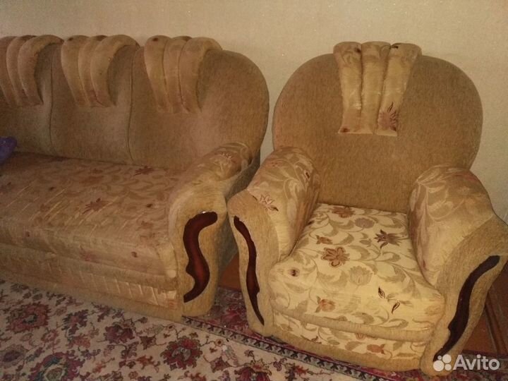 Мягкий уголок, кресло