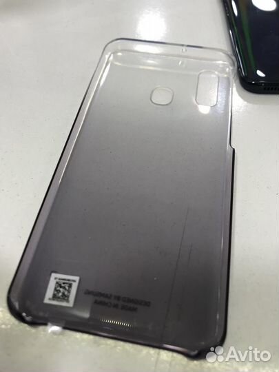 Чехлы новые на Samsung A40