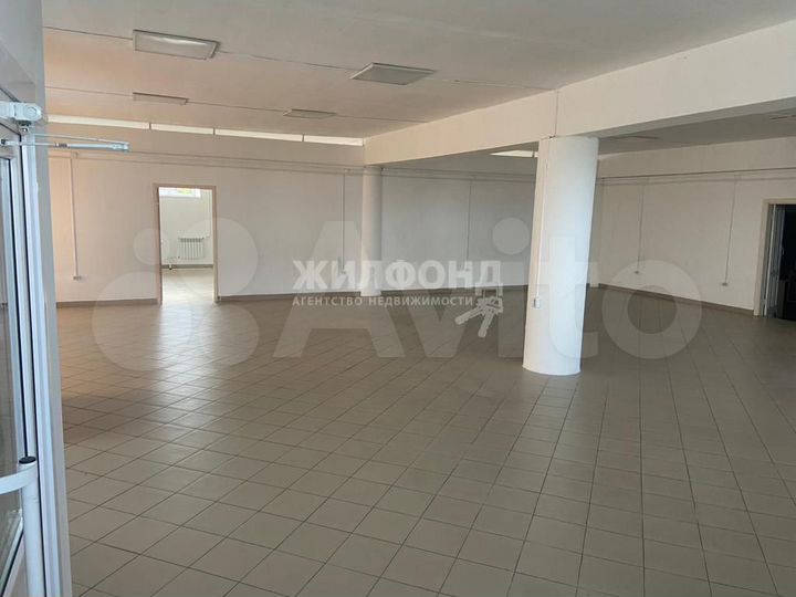 Продам торговое помещение, 452 м²