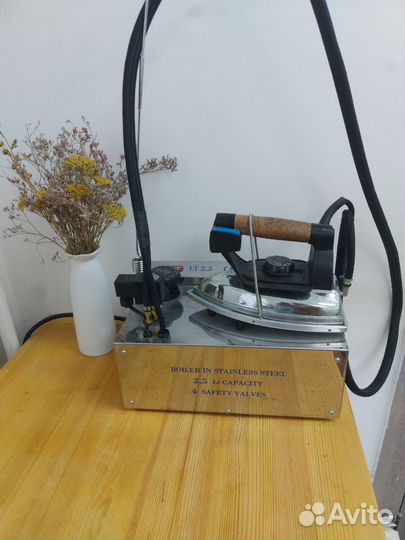 Утюг с парогенератором Lelit