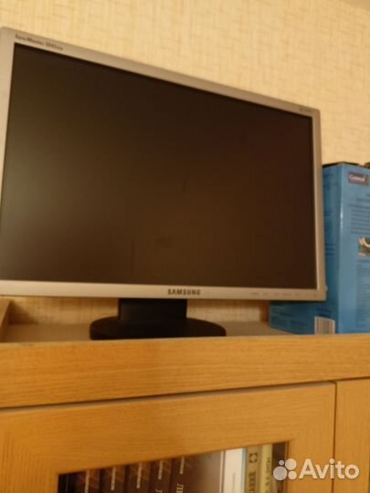 Монитор Samsung SyncMaster 2043bw