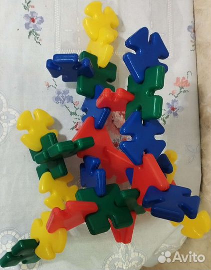 Конструктор пластиковый развивающий