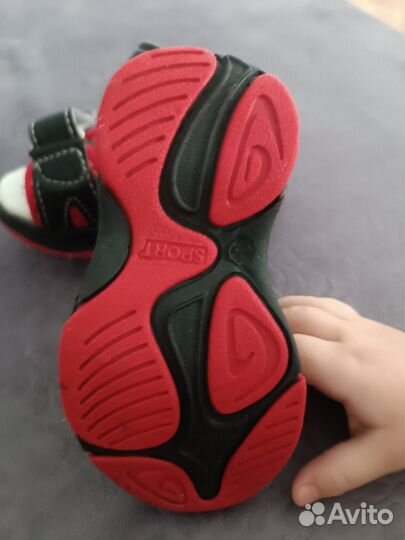 Сандалии 21 размер новые