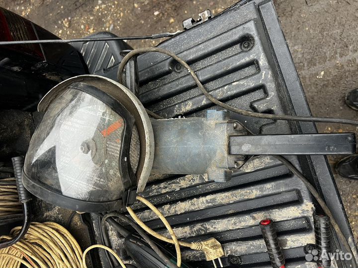 Болгарка Сабельная пила Перфоратор Сварочный