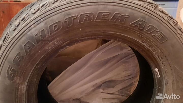 Dunlop Grandtrek AT3 215/70 R16