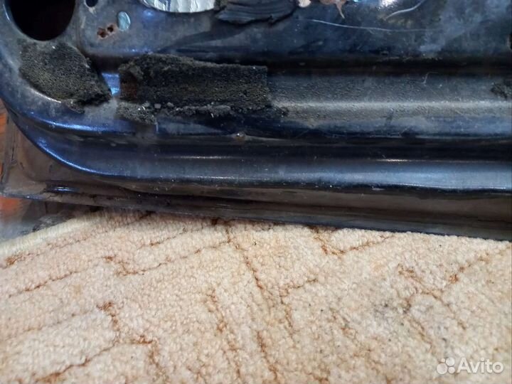 Дверь правая передняя