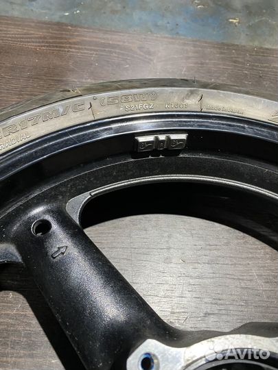 Переднее колесо для Suzuki GSX650F