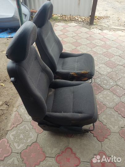 Продам сиденья нива