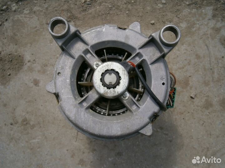 Двигатель с/м ardo TLA 1000X. AC-EL 667200 Б/у