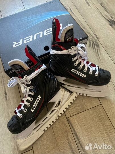 Коньки хоккейные