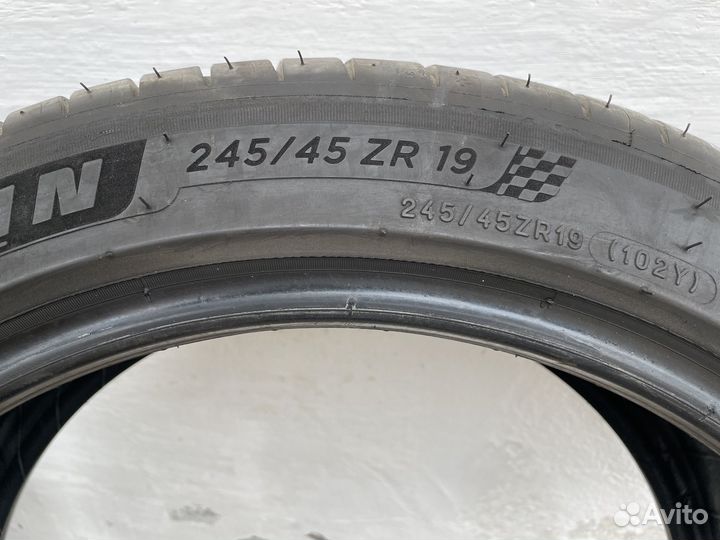 Michelin Pilot Sport 4 245/45 R19 102Y