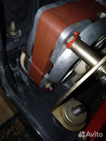 Электрическая прялка для шерсти