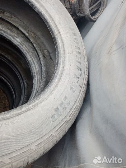 Hankook Radial RA18 235/60 R18