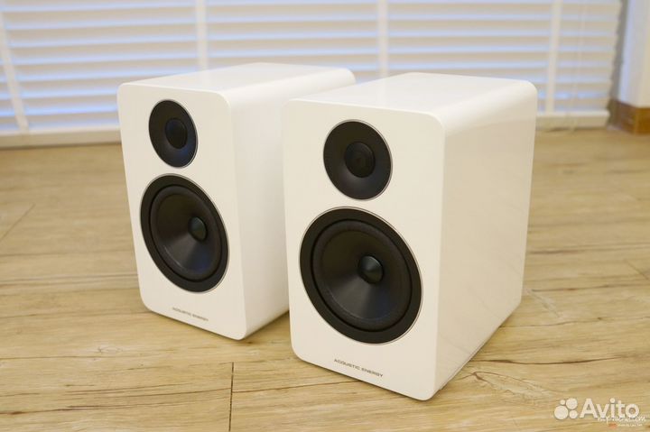 Полочная акустика Acoustic Energy AE1 Active Piano