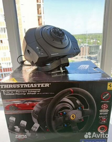 Thrustmaster t300 alcantara edition