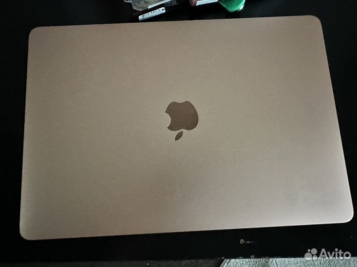 13-inch MacBook Air with Apple M1 chop