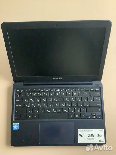 Asus X205T