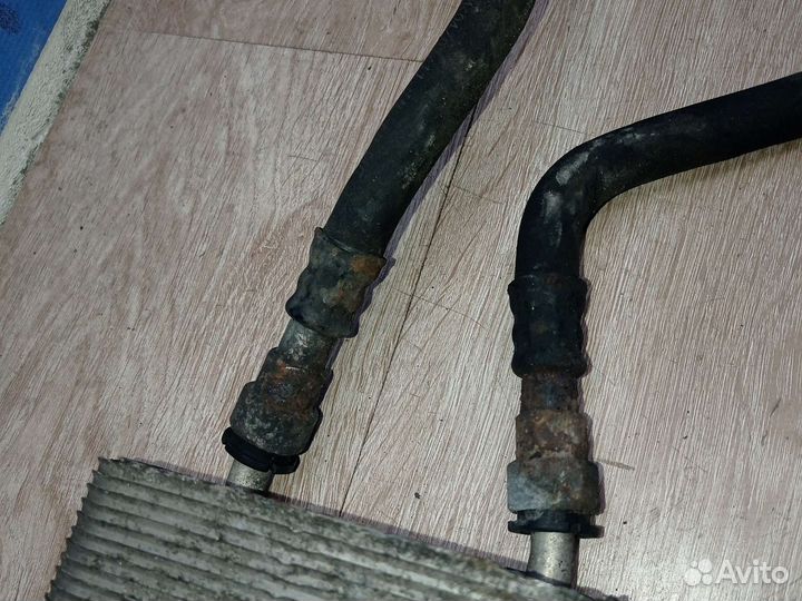 Теплообменник с шлангами АКПП m54 на BMW X5 Е53