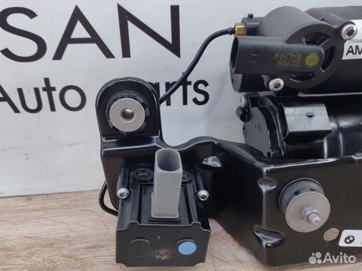 Компрессор подвески Bmw X5 E70 N62B48 2008