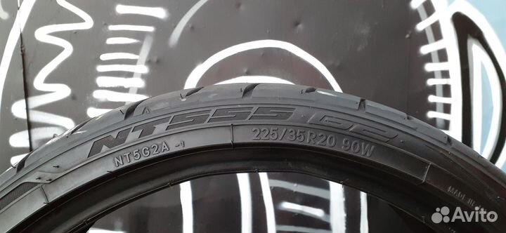 Nitto NT555 225/35 R20